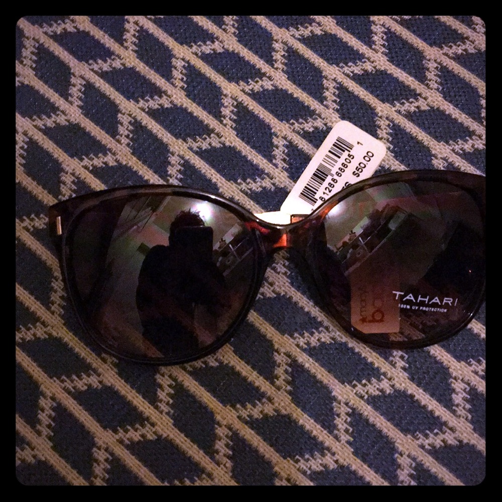 WOMENS TAHARI SUNGLASSES